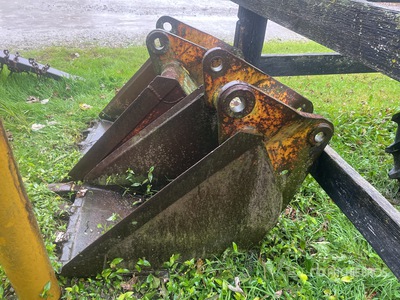 15.5 in Digging Excavator Bucket