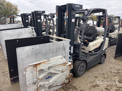 2022 Crown C51000-50 3500 lb Cushion Tire Chariot Élévateur