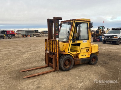 Hyster H60XM 6000 lb Pneumatic Tire Chariot Élévateur