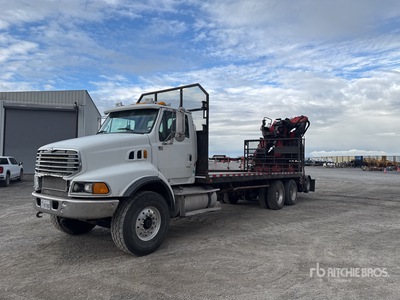 2016 Fassi L323 Articulated Boom on 2006 Sterling LT9500 8x4 Pritschenwagen mit Kran