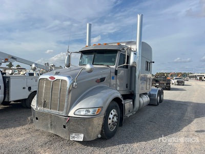 2012 Peterbilt 386 6x4 T/A Sleeper Truck Tractor