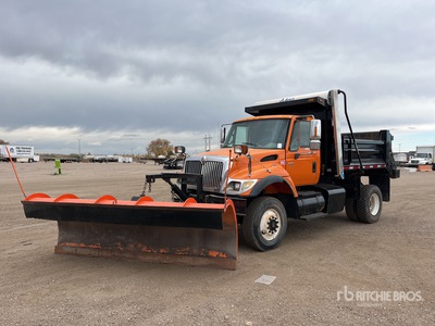 2004 International 7400 4x4 Snow Plow Truck
