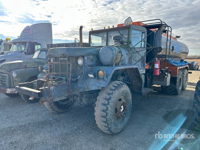 1971 AM General M812 15900 L 6x6 Tanker Truck