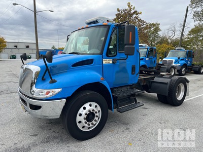 2004 International 4300 SBA 4x2 S/A Day Cab Truck Tractor