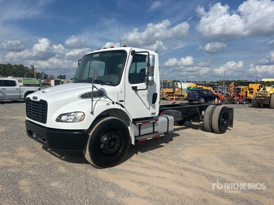 2007 Freightliner M2 106 4x2 Cabina y chasis