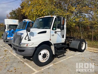 2006 International 4300 4x2 تراكتور شاحنة (أحادي المحور)