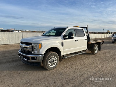 2017 Ford F-350 XLT 4x4 Crew Cab Camión Caja Abierta