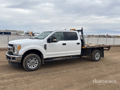 2017 Ford F-350 Flatbed Truck