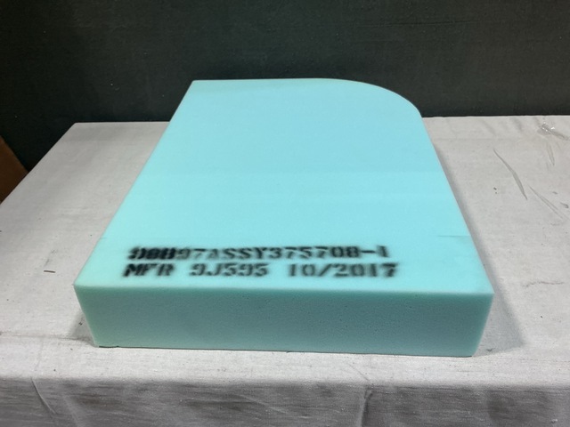 (27) Weckworth 375708-1 Berth Mattresses (27) Weckworth 375708-1 Berth Mattresses