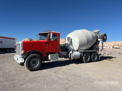 2007 Peterbilt 357 8x4 Mixer Truck