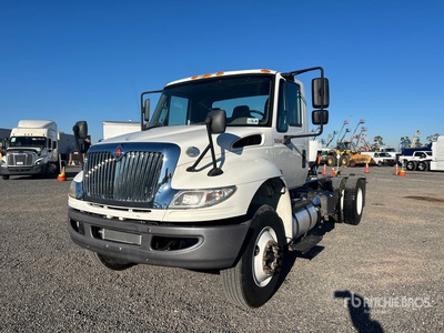 2018 International 4300 4x2 Cabine en chassis