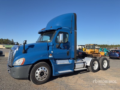 2018 Freightliner Cascadia 125 6x4 T/A Day Cab Truck Tractor