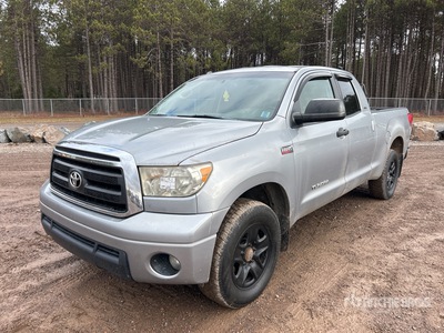 2011 Toyota Tundra 4x4 Crew Cab Pickup