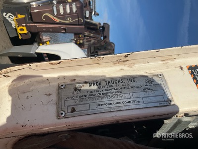 2001 Mack CH613 Vacuum Excavator Truck (Inoperable)
