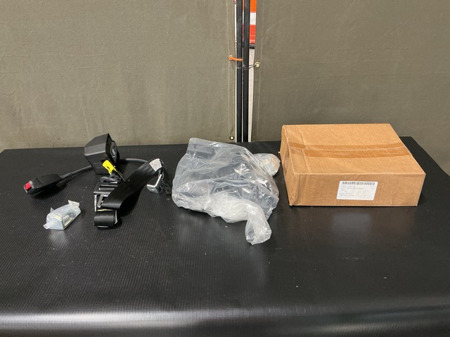 (22) Oshkosh 1854030 Belts