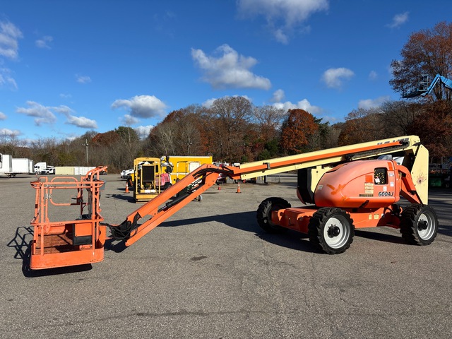 2007 JLG 600AJ 4WD Diesel Articulating Boom Lift 2007 JLG 600AJ 4WD Diesel Articulating Boom Lift