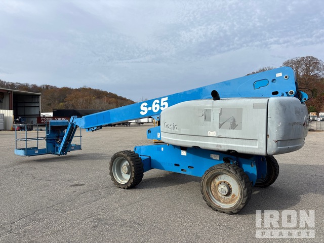 ELEVADOR TELESCóPICO 2011 GENIE 4WD S65