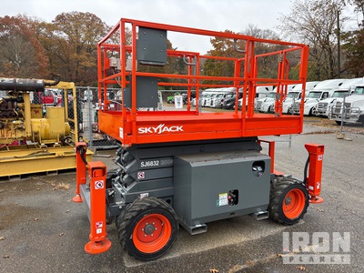 2013 Skyjack SJ6832 RT Diesel 4x4 Scissor Lift