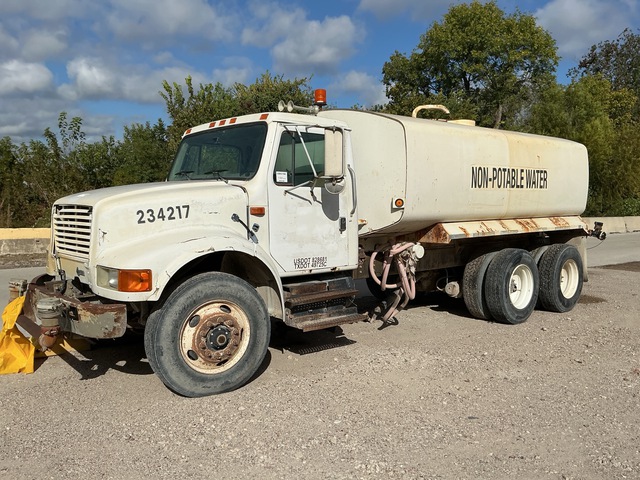 1997 International 4900 4000 gal 6x4 Water Truck (Inoperable)