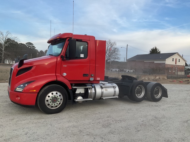 2021 Volvo VNR 6x2 T/A Day Cab Truck Tractor