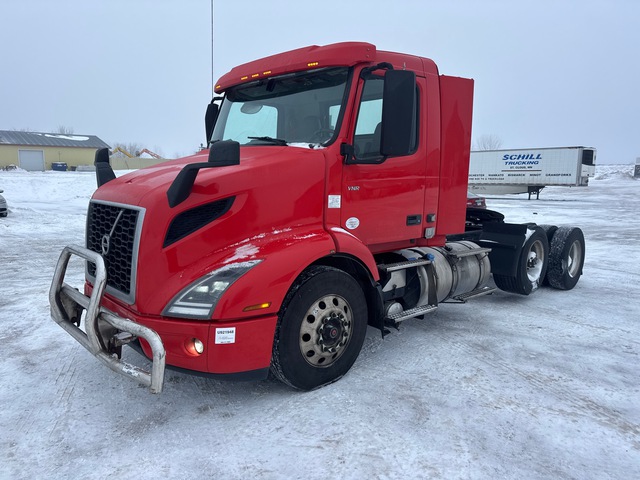 2021 Volvo VNR 6x2 T/A Day Cab Truck Tractor