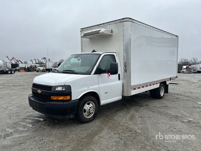 2024 GMC G3500 Cutaway Van 4x2 Camiones