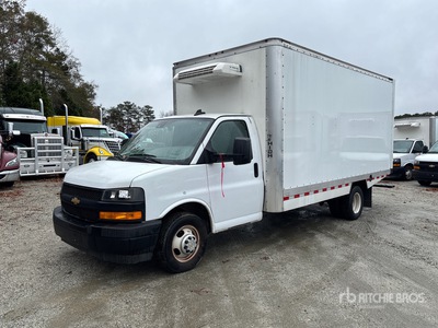 2024 GMC G3500 4x2 Camiones