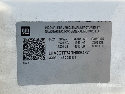 2024 GMC G3500 Cutaway Van 4x2 شاحنة مبردة