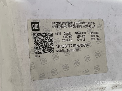 2024 GMC G3500 Cutaway Van 4x2 Refrigerated Truck