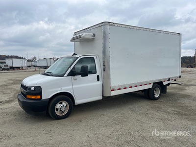 2024 GMC G3500 4x2 Refrigerated Truck