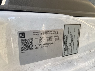 2024 GMC Savana G3500 4x2 Refrigerated Truck