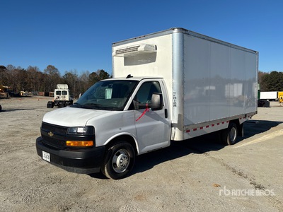 2024 GMC G3500 4x2 Refrigerated Truck