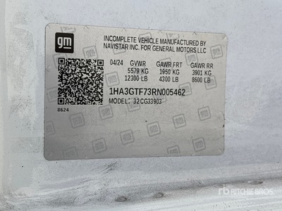 2024 GMC G3500 4x2 Refrigerated Truck