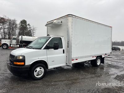 2024 Chevrolet Express G3500 4x2 Camiones