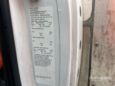 2024 Chevrolet Express G3500 4x2 Camiones