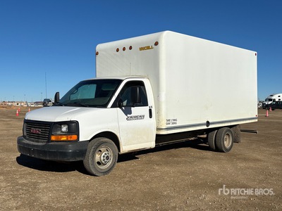 2015 GMC Savana 3500 4x2 Van Truck