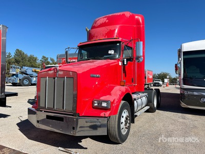 2013 Kenworth T800 6x4 Day Cab Truck Tractor