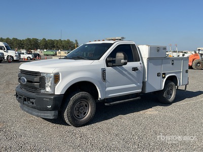 2019 Ford F-250 XL 4x4 Utility Truck