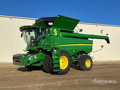 2019 John Deere S790 Combine Harvester
