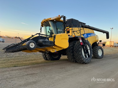 2011 New Holland CR9090 Combine Harvester