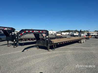 2020 PJ LD402 40 ft T/A Gooseneck Equipment Trailer