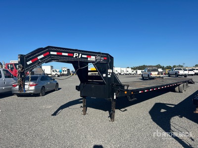 2020 PJ LD402 40 ft T/A Gooseneck Equipment Trailer