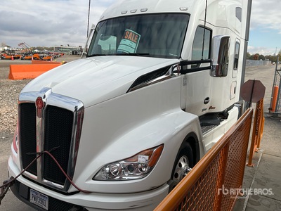 2023 Kenworth T680 تراكتور شاحنة كابينة النوم (ثنائية المحور)