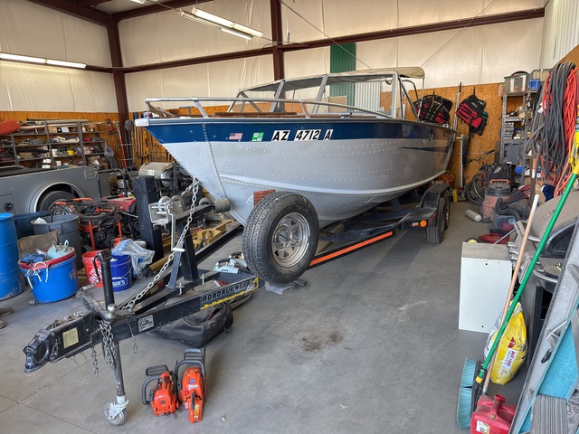 1979 Starcraft Holiday 2210 Fishing Boat w/1979 Trailer