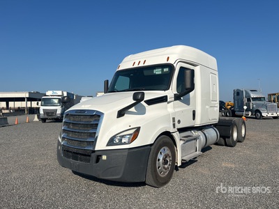 2020 Freightliner Cascadia 126 6x2 T/A Sleeper Truck Tractor