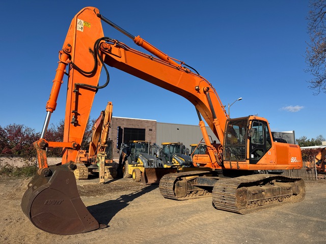 2002 Daewoo SL290LC-V Tracked Excavator 2002 Daewoo SL290LC-V Tracked Excavator