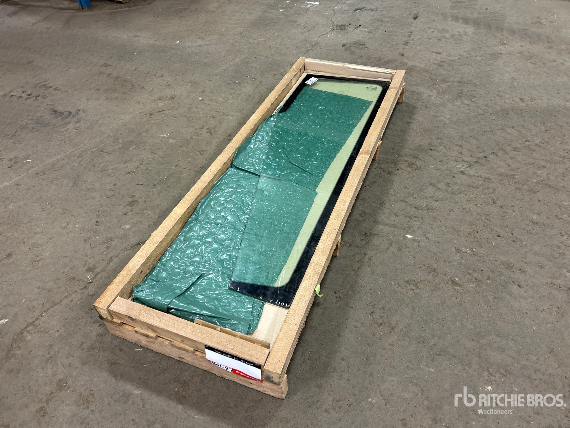 Hyundai 71LB-01091 Front Right Wheel Loader Windshield (Unused)