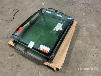 Quantity of Excavator Front Windshields