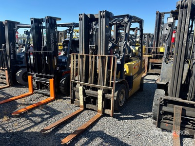 2020 Yale GP050 4600 lb Pneumatic Tire フォークリフト