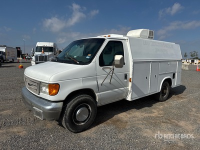2003 Ford E-250 4x2 Utility Truck